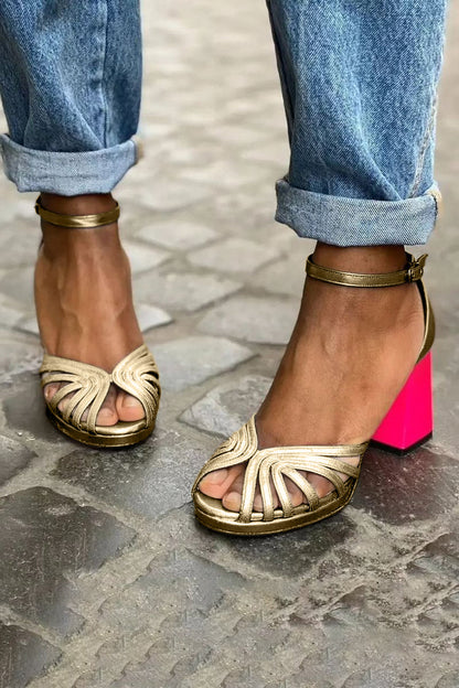 Classic Sandals with Ankle Strap and Open Toes