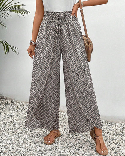 Relaxed Wide Leg Trousers